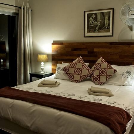 Rest-A-While Guest House - Pretoria-Noord Exterior foto
