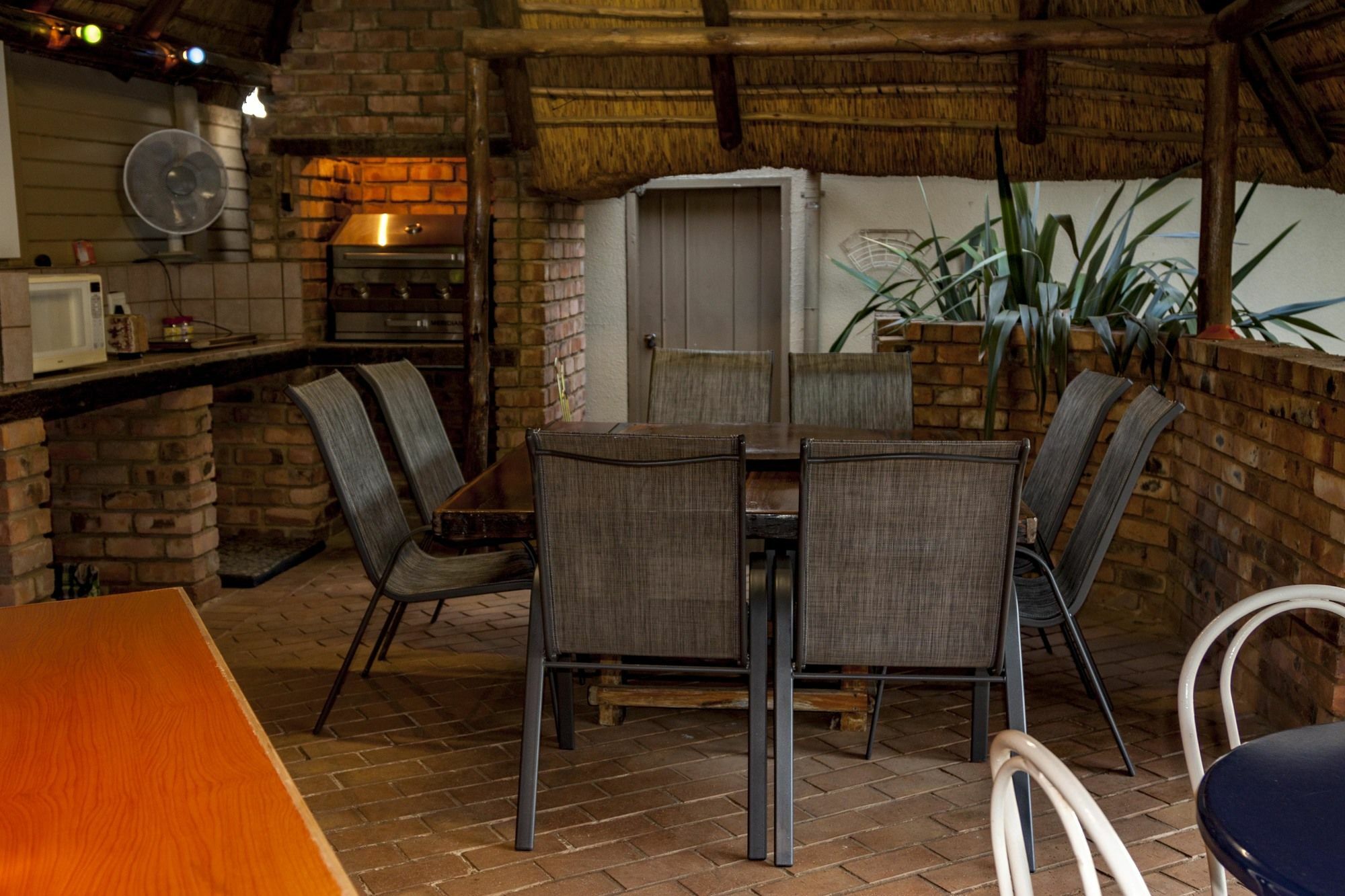 Rest-A-While Guest House - Pretoria-Noord Exterior foto